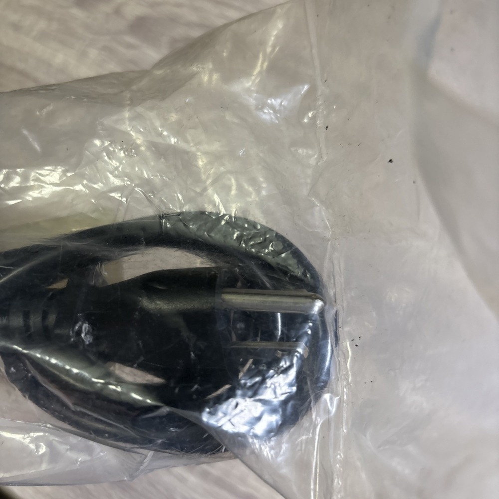 Power Cord - Picture 4 of 5